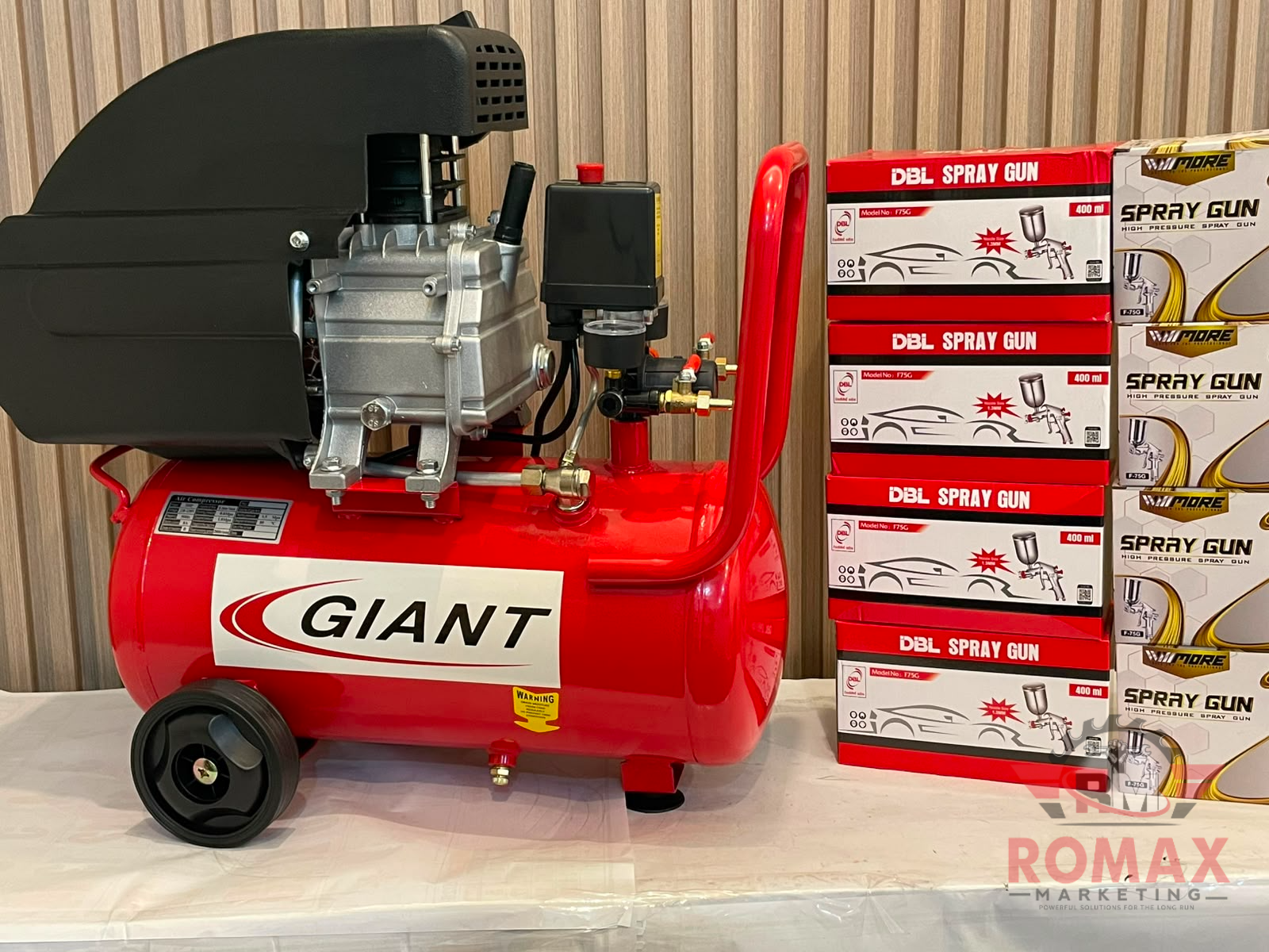 GIANT 25L 2HP Industrial Air Compressor