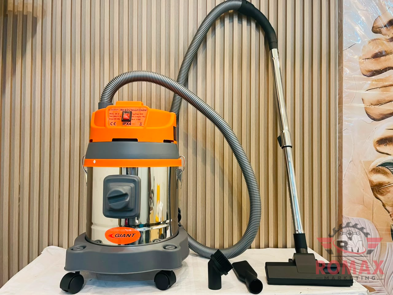 GIANT 22L Stainless Steel Wet & Dry Vacuum Cleaner (GVC 22)