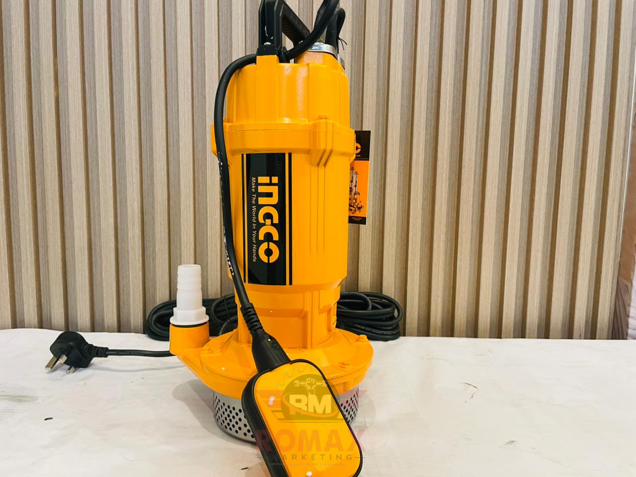 INGCO 1HP Submersible Water Pump (SPC7508-8)